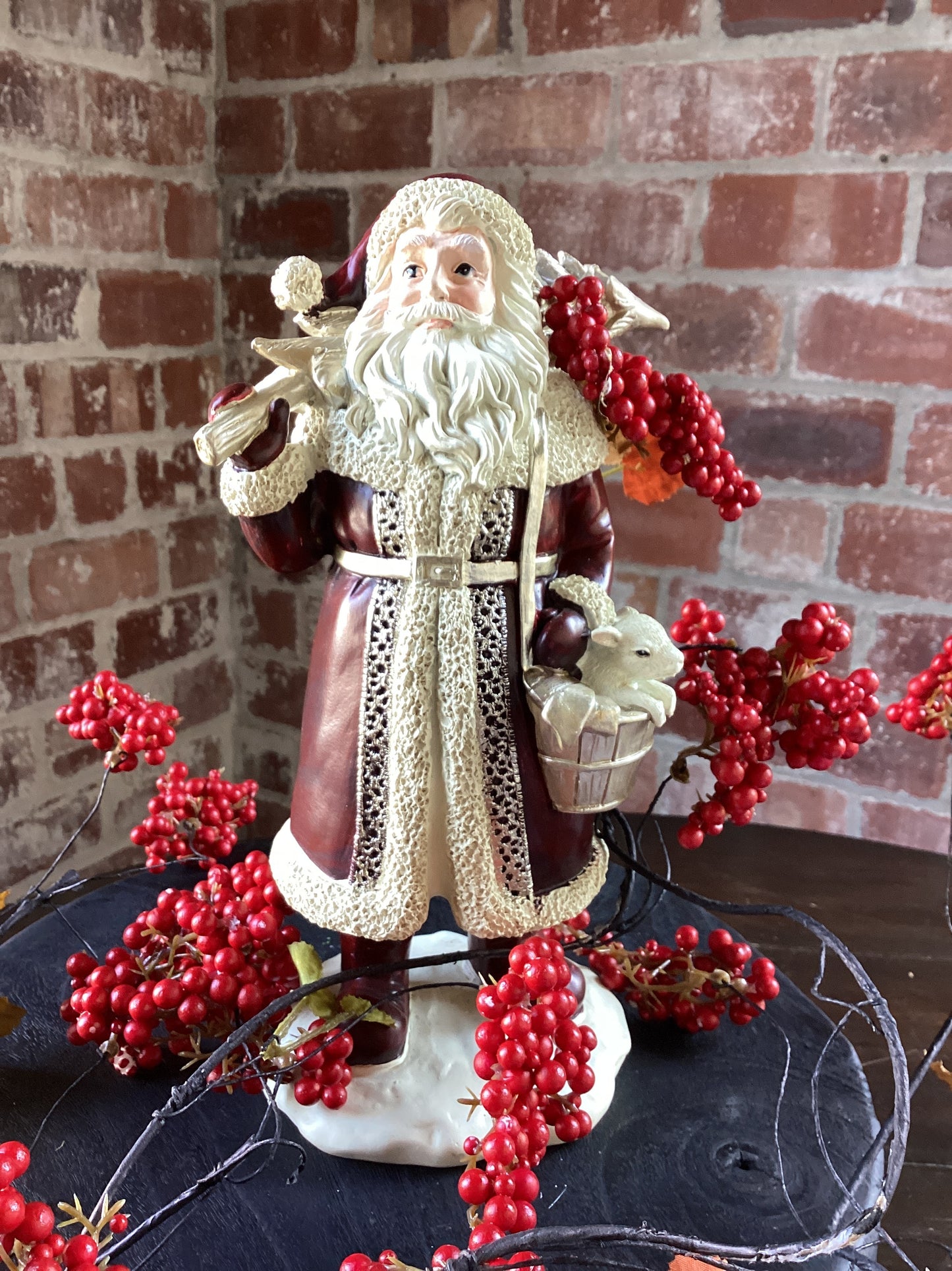 Santa Statue w/Tree & Lamb 5” x 16” (STT)