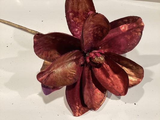 Metallic Magnolia Burgundy/Gold 23”