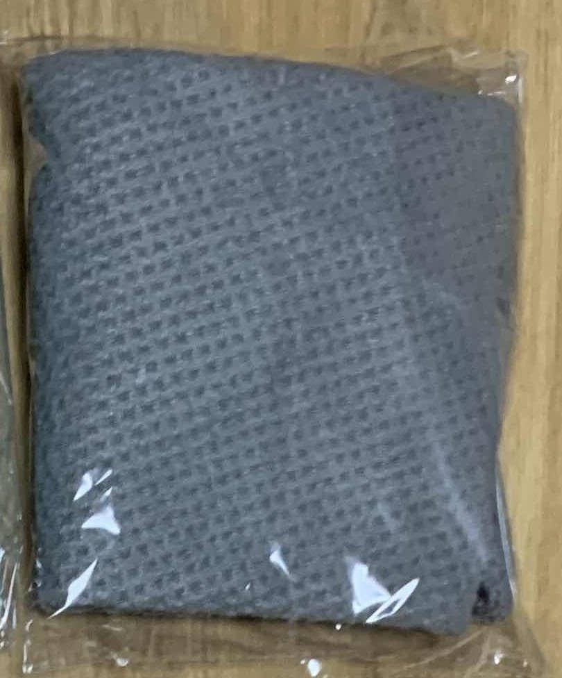 Magnetic Waffle Weave Microfiber Golf Towel with Clip - Gray