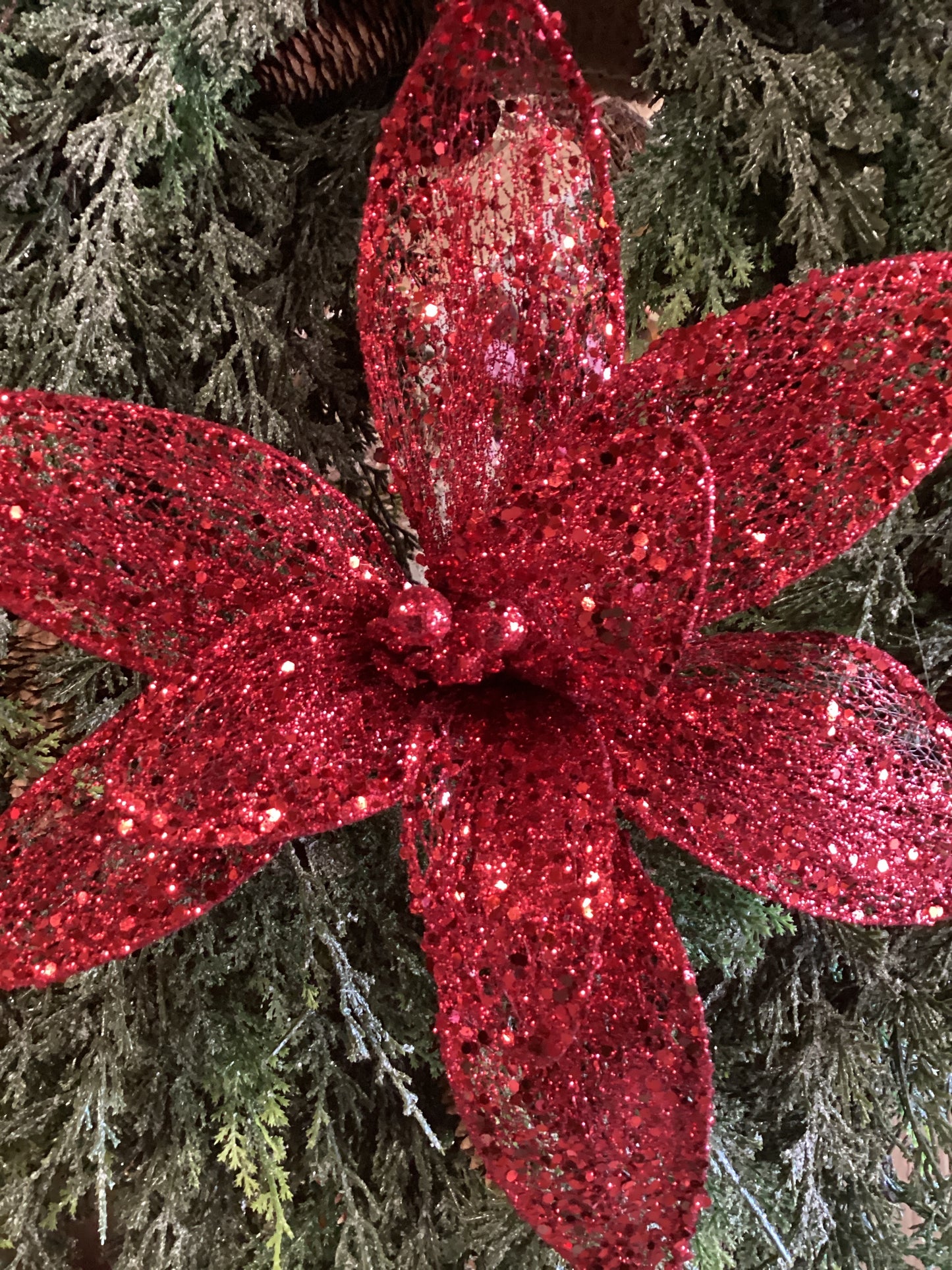 24” Mesh Glitter Sequin Poinsettia