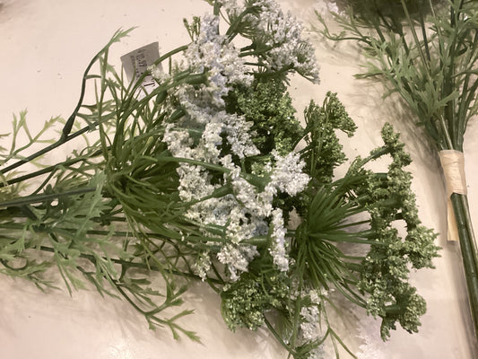 Queen Anne’s lace bundle 19.5” cream/green